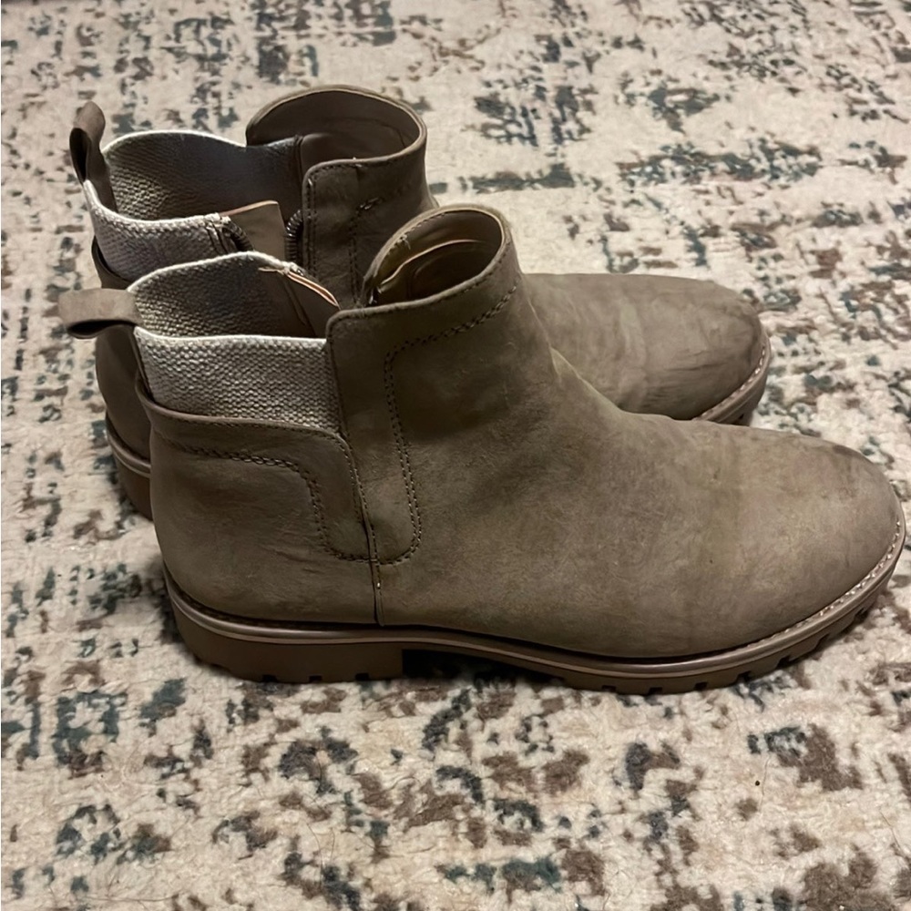 Sole society boots size ten